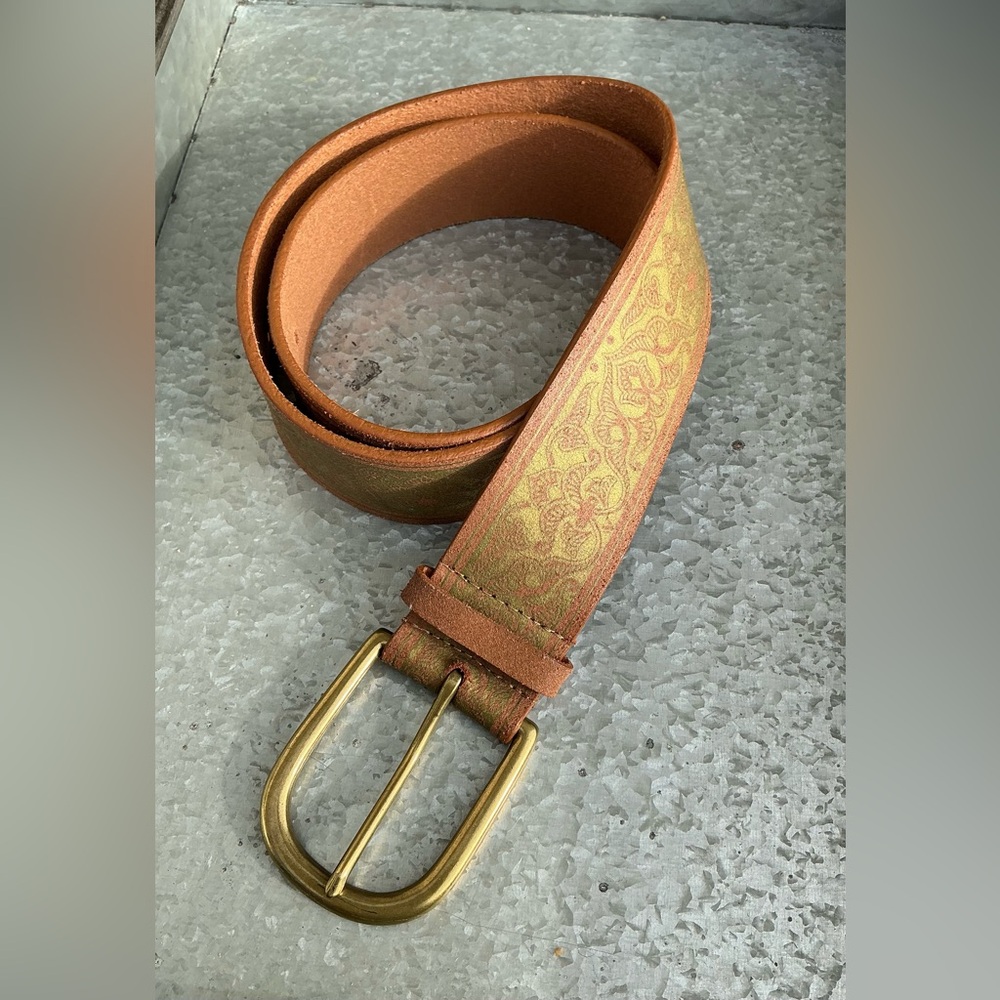 Wilsons Leather Women’s Western Boho Leather Belt With Brass Buckle Size M